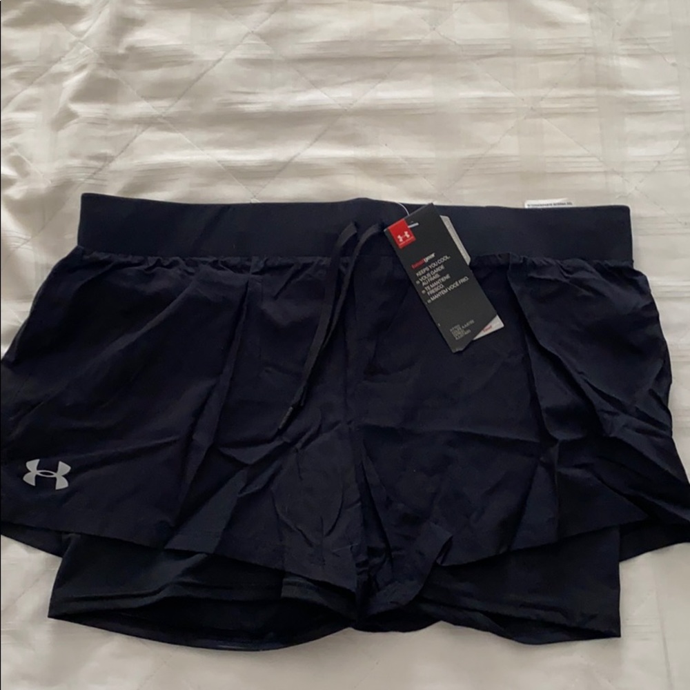 Under Armor Heat Gear fitted shorts